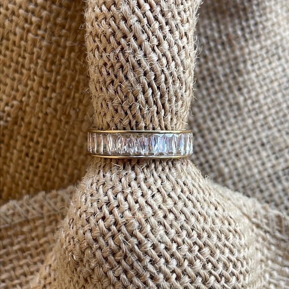 Cubic Zirconia Ring Jewelry Exquisite Wedding Engagement Band Gold Plated Sz 7 - Picture 1 of 14